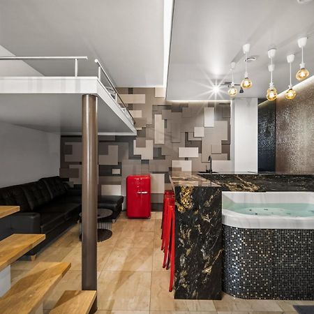Secret Lounge - Cozy Studio with Sauna&Jacuzzi VNO Esterno foto