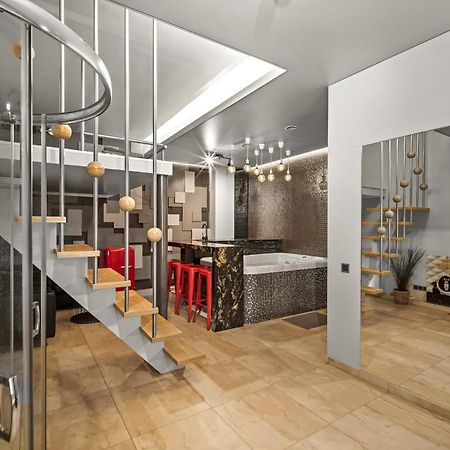 Secret Lounge - Cozy Studio with Sauna&Jacuzzi VNO Esterno foto